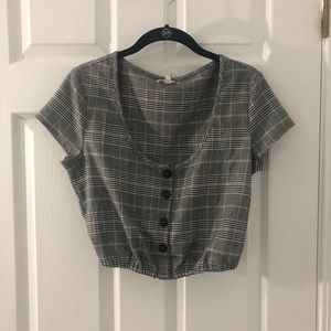 *2 for $15* B&W PLAID BUTTON CROP TOP